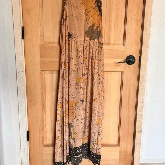 Market of Stars Sunflower Print Maxi Dress - Picture 4 of 5